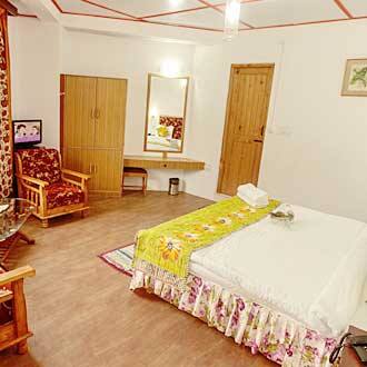 Kalpna Hotel And Cottage A Unit of EH Trip Planner PVT., Manali 3